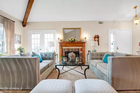 Living - 43 Oak Ct #B, Brielle, NJ 08730 photo 1 of 1
