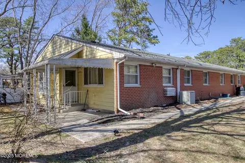 124 Hudson Pkwy #D, Whiting, NJ 08759