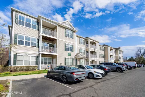 421 Sloan Ct, Matawan, NJ 07747