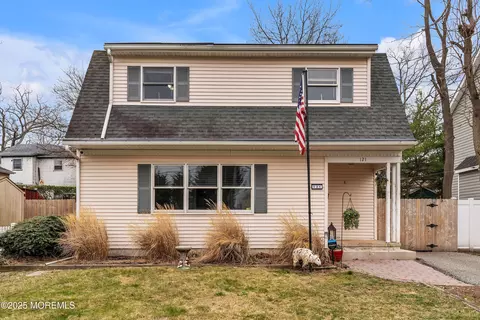 121 Evergreen Ave, Neptune City, NJ 07753