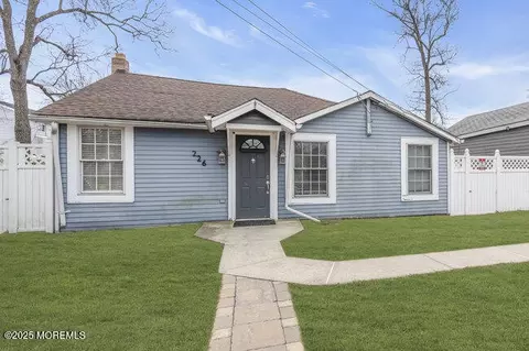 226 Bayview Ave, Union Beach, NJ 07735