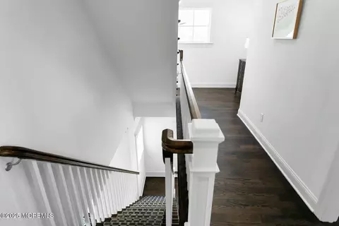 Entry Way - 20 Riverview Pl, Sea Bright, NJ 07760 photo 6 of 8