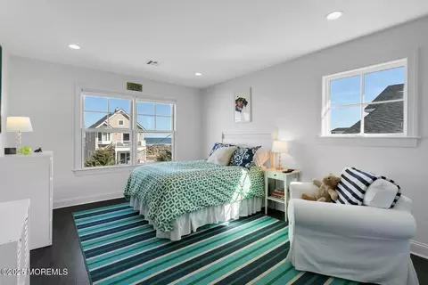 Bedroom - 20 Riverview Pl, Sea Bright, NJ 07760 photo 7 of 12