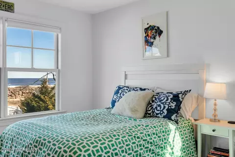 Bedroom - 20 Riverview Pl, Sea Bright, NJ 07760 photo 8 of 12