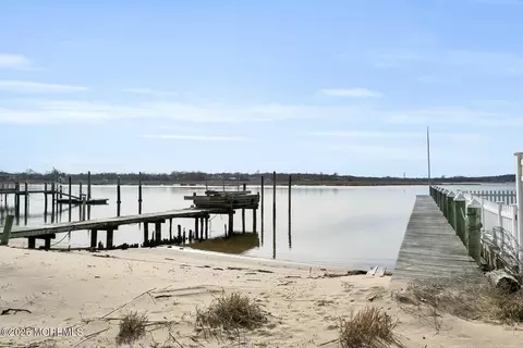 View/Area - 20 Riverview Pl, Sea Bright, NJ 07760 photo 23 of 26