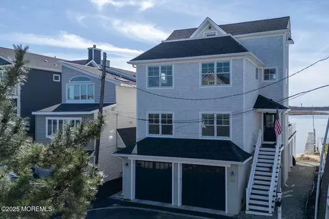 Exterior - 20 Riverview Pl, Sea Bright, NJ 07760 photo 8 of 8