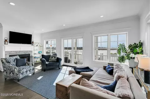Living - 20 Riverview Pl, Sea Bright, NJ 07760 photo 2 of 6