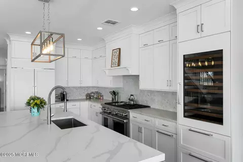 Kitchen - 20 Riverview Pl, Sea Bright, NJ 07760 photo 3 of 5
