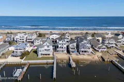 View/Area - 20 Riverview Pl, Sea Bright, NJ 07760 photo 8 of 26
