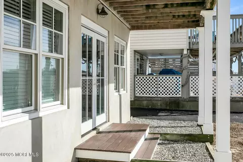 Exterior - 20 Riverview Pl, Sea Bright, NJ 07760 photo 4 of 8