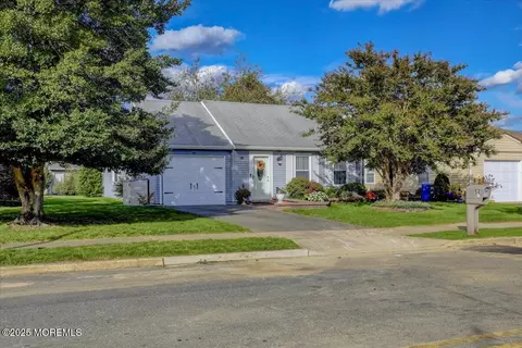 54 Buckingham Dr N, Manchester, NJ 08759
