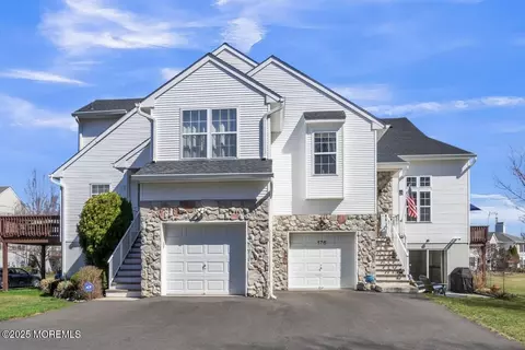 176 Tennis Ct, Wall, NJ 07719