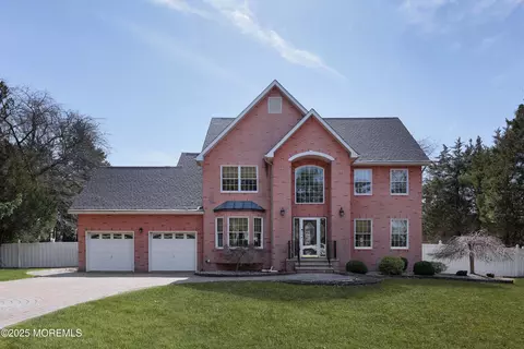 145 Dugan Ln, Toms River, NJ 08753