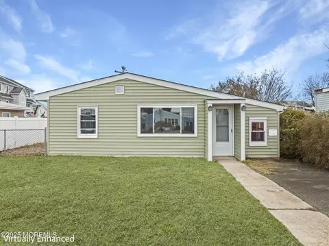 1705 Binnacle Rd, Forked River, NJ 08731
