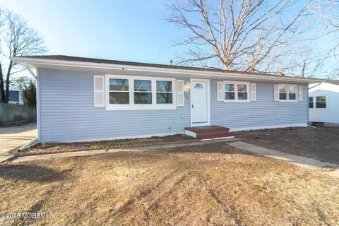 408 Surf Ave, Beachwood, NJ 08722