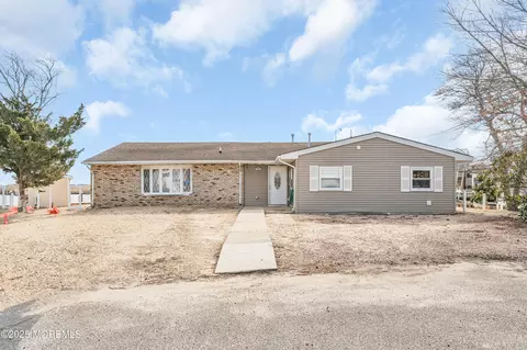 164 N Spinnaker Dr, Little Egg Harbor, NJ 08087