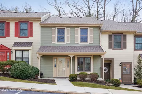 215 Haverford Ct, Aberdeen, NJ 07747