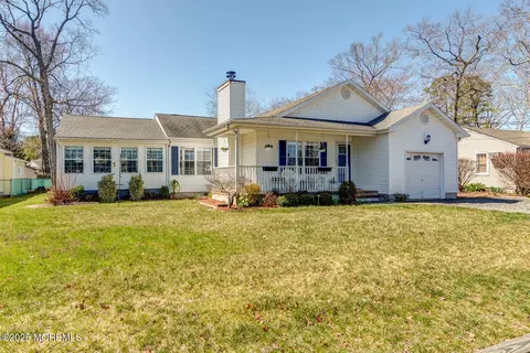1311 Lakeside Dr S, Forked River, NJ 08731