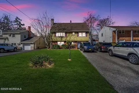 22 Sycamore Ter, Wayne, NJ 07470