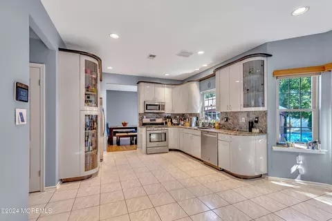 Kitchen - 4 Bailey Rd, Matawan, NJ 07747 photo 3 of 4