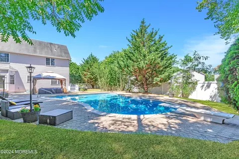 Exterior - 4 Bailey Rd, Matawan, NJ 07747 photo 6 of 9