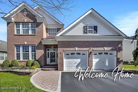 8 Cavalcade Ct, Manalapan, NJ 07726