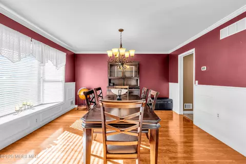 Dining - 260 Bartley Rd, Jackson, NJ 08527 photo 1 of 4