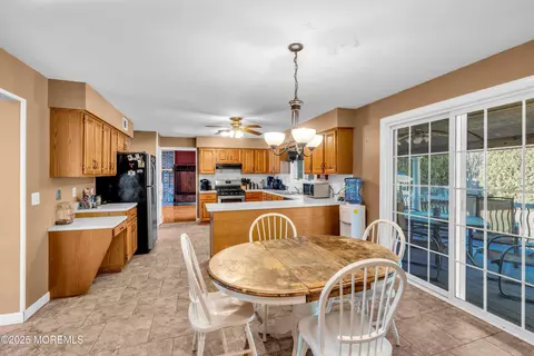 Dining - 260 Bartley Rd, Jackson, NJ 08527 photo 4 of 4