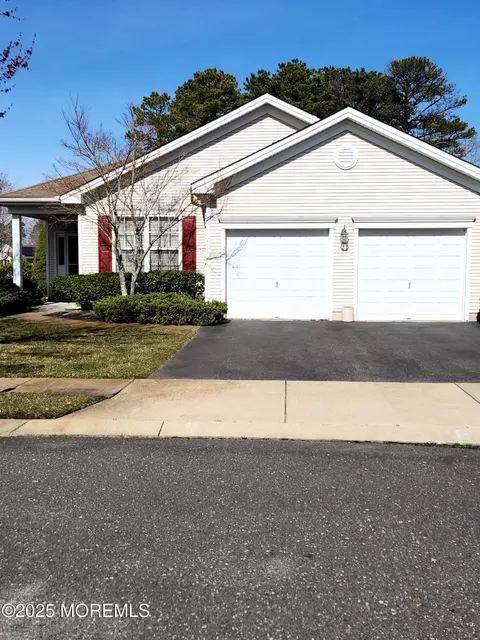 137 Warwick Rd, Galloway, NJ 08205