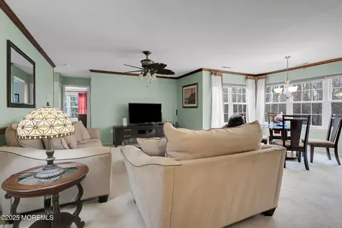 13 Firethorn Cir #355, Red Bank, NJ 07701