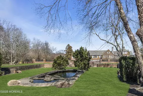 Exterior - 66 W River Rd # A, Rumson, NJ 07760 photo 2 of 3