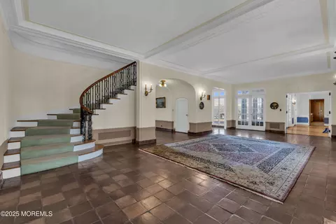Entry Way - 66 W River Rd # A, Rumson, NJ 07760 photo 1 of 4