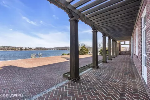 Exterior - 66 W River Rd # A, Rumson, NJ 07760 photo 3 of 3