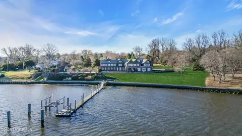 View/Area - 66 W River Rd # A, Rumson, NJ 07760 photo 3 of 4
