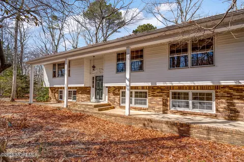 220 Otis Bog Rd, Little Egg Harbor, NJ 08087
