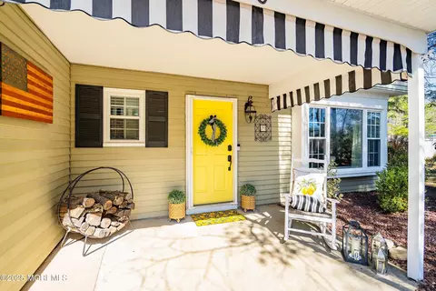 6 Peachstone Rd, Howell, NJ 07731