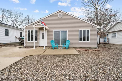 746 Boat Rd, Lanoka Harbor, NJ 08734