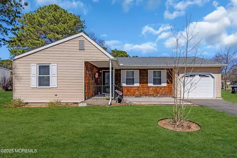 45 Berkshire Rd #65, Whiting, NJ 08759