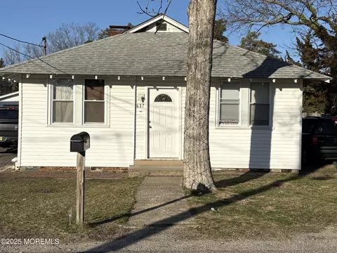 637 Barnegat Blvd, Beachwood, NJ 08722