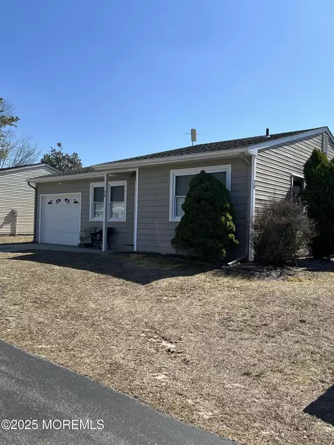 20 Keene St, Manchester, NJ 08759 photo 1