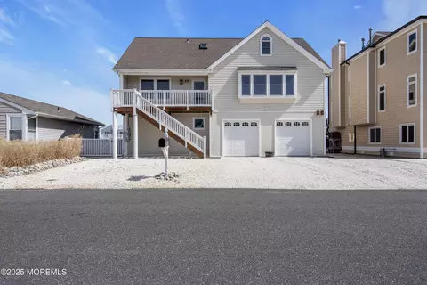 17 Maryland Rd, Little Egg Harbor, NJ 08087