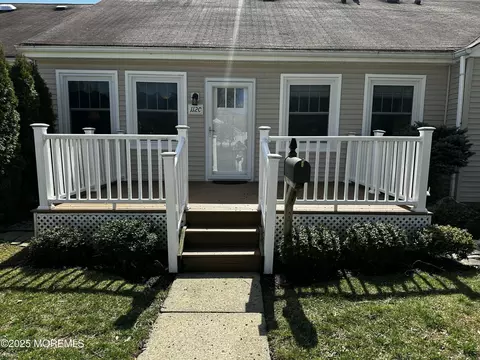 112 Pilatus Platz #C, Freehold, NJ 07728