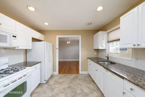 934 Alpine St, Forked River, NJ 08731 photo 13