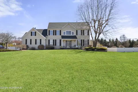 5 Starling Ct, Jackson, NJ 08527