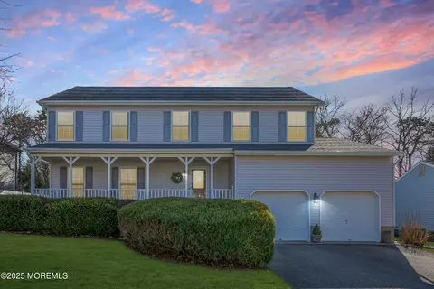 29 Pulaski Dr, Barnegat, NJ 08005