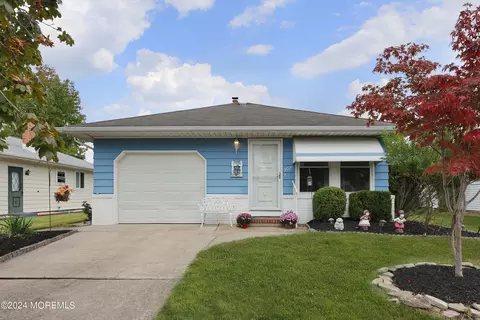 302 Barbados Dr N, Toms River, NJ 08757