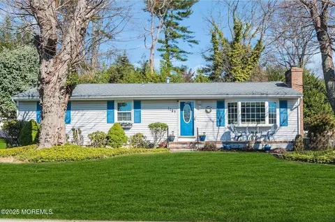 1104 Hawthorne Pkwy, Spring Lake, NJ 07762