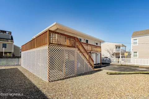 500 Engleside Ave # 6, Beach Haven, NJ 08008