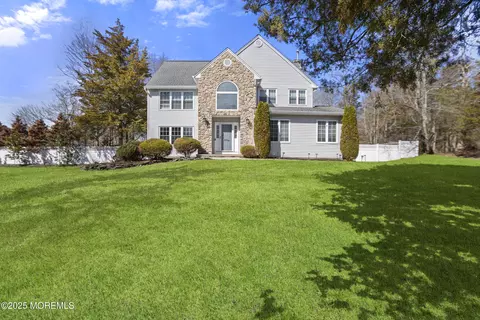 602 Symphony Ct, Jackson, NJ 08527