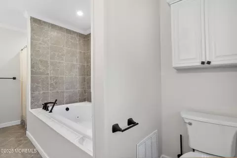 Bath - 602 Symphony Ct, Jackson, NJ 08527 photo 4 of 4
